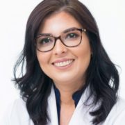 Dra. Cíntia Carvalho