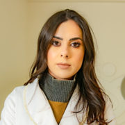 Dra. Nathalia Carraro