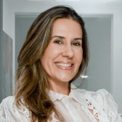 Dra. Michelle Rodrigues Batalha - Volta Redonda - RJ